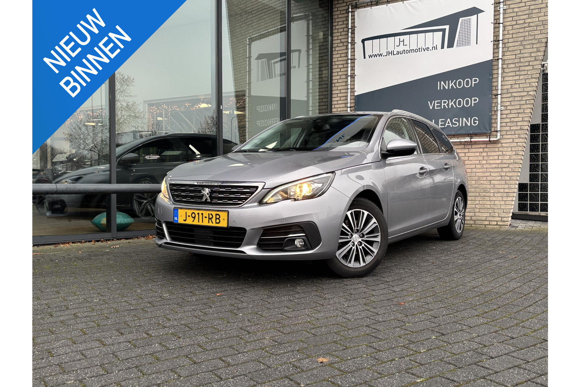 Peugeot 308 SW 1.2 *130PK*ECC*ACC*CAM*NAVI*HAAK*CARPLAY*